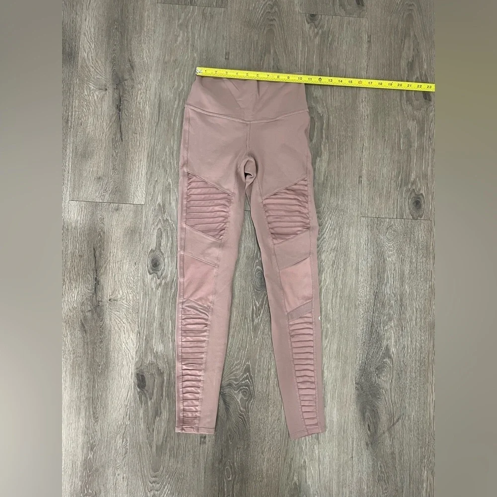 ALO Yoga Women’s Leggings Size XXS pink